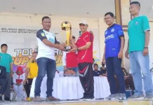 32 Klub Sepak Bola di Wakatobi Perebutkan Hadiah Rp70 Juta 32 Klub Sepak Bola di Wakatobi Perebutkan Hadiah Rp70 Juta