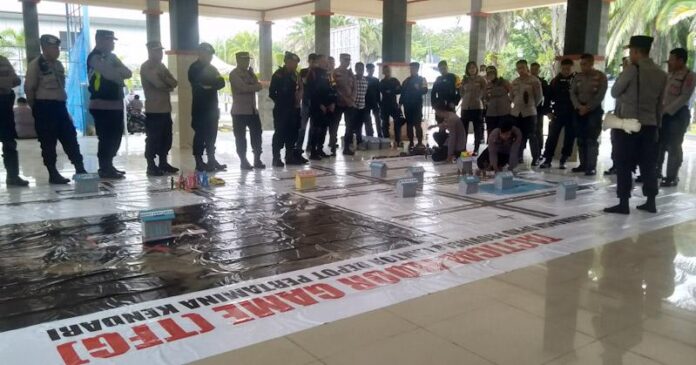 Siap Tangani Demonstrasi, Polisi Gelar Technical Floor Game di DPRD Sultra