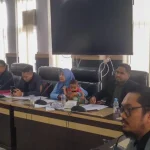 Ibu Bayi Korban Susu Kedaluwarsa Marina Mart Minta Keadilan di RDP DPRD Kendari Ibu Bayi Korban Susu Kedaluwarsa Marina Mart Minta Keadilan di RDP DPRD Kendari