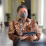 Presiden Jokowi Instruksikan Seluruh Fisik Proyek Strategis Rampung sebelum 2024 Menteri Koordinator Bidang Perekonomian Airlangga Hartarto