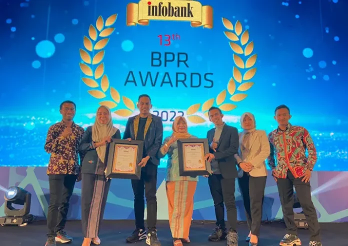 Di 2022, BPR Bahtermas Konawe Sukses Sabet Dua Penghargaan dari Infobank