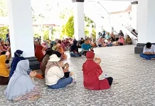 DPRD Wakatobi Tuai Sorotan Tajam hingga Disumpahi Adat Buton oleh Warga DPRD Wakatobi Tuai Sorotan Tanjam hingga Disumpahi Adat Buton oleh Warga