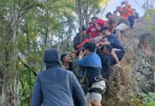 Mahasiswa Catur Sakti Kendari yang Hilang di Puncak Popalia Ditemukan dalam Jurang Mahasiswa Catur Sakti Kendari yang Hilang di Puncak Popalia Ditemukan dalam Jurang