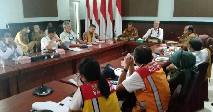 PSX_2208 Enam Lokasi KSPN Wakatobi Ditinjau Bank Dunia dan Kementerian PUPR