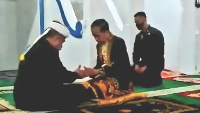 Presiden Terima Gelar La Ode Joko Widodo dari Kesultanan Buton