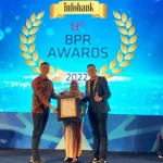 Dua BPR Bahteramas Sabet Penghargaan dari Infobank, Biro Ekonomi: Kami Bangga Dua BPR Bahteramas Sabet Penghargaan dari Infobank, Biro Ekonomi: Kami Bangga