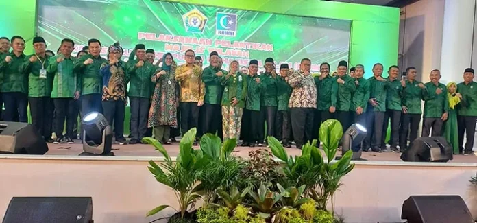 Ruksamin Resmi Dikukuhkan sebagai Presidium MW KAHMI Sultra