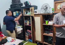 Mengaku Jadi Petugas PLN, Kawanan Pencuri Gasak Sebuah Rumah Warga di Kendari Mengaku Jadi Petugas PLN, Kawanan Pencuri Gasak Sebuah Rumah Warga di Kendari