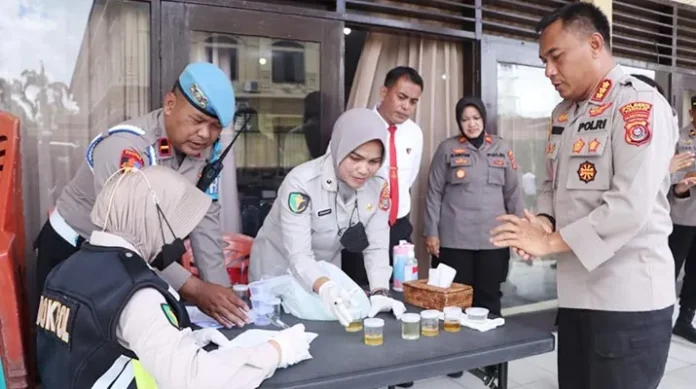 Pejabat Utama Polresta Kendari Dites Urine Usai Kasus Irjen Teddy Terungkap