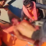 Terkena Roda Gila Mesin Kapal, Seorang ABK di Wakatobi Nyaris Meregang Nyawa Terkena Roda Gila Mesin Kapal, Seorang ABK di Wakatobi Nyaris Meregang Nyawa