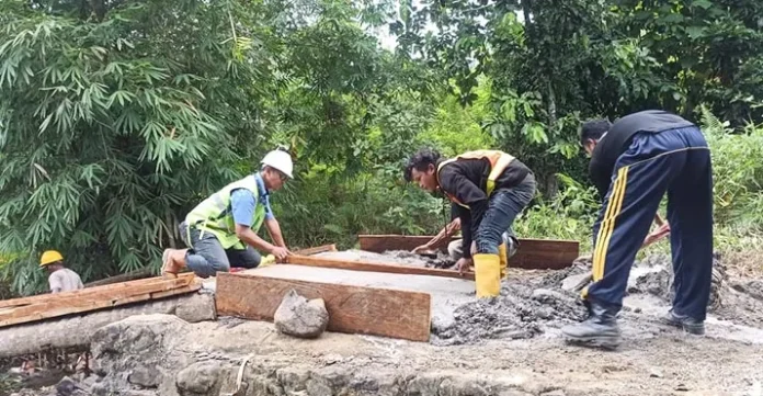 Jadi Satu-satunya Akses Masyarakat, Jembatan di Wawonii Tenggara Diperbaiki