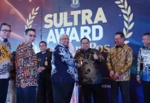 Anton Timbang Raih Penghargaan Sebagai Tokoh Akselerasi Investasi Daerah Anton Timbang Raih Penghargaan Sebagai Tokoh Akslerasi Investasi Daerah