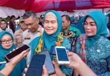 TP-PKK Pusat Harap PKK di Sultra Berperan Aktif Turunkan Angka Stunting Kabid Pendidikan dan peningkatan ekonomi keluarga TP-PKK pusat, Ninuk Triyanti Zudan.(Ismu/Zonasultra.id)