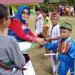Hari Sumpah Pemuda, 5 Siswa SDN 3 Tiworo Tengah Terima Beasiswa Hari Sumpah Pemuda, 5 Siswa SDN 3 Tiworo Tengah Terima Beasiswa