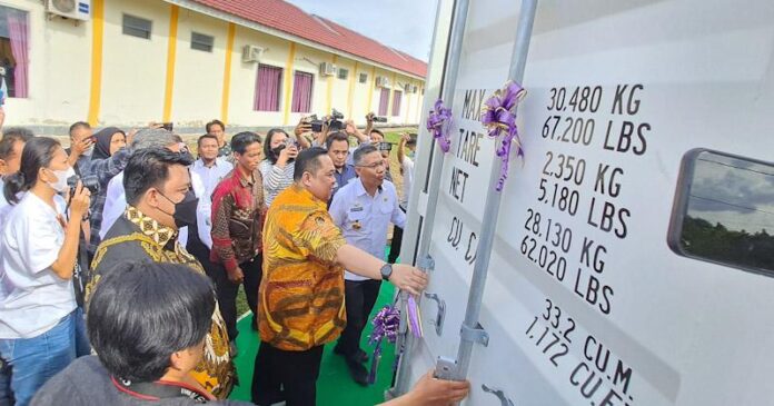 Kadin Sultra Hibahkan Mesin Oksigen Generator untuk RSUD Kota Kendari