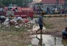Dampak APBD-P Wakatobi Tak Disetujui Dewan, Sampah Menumpuk di Ibu Kota Dampak APBD-P Wakatobi Tak Disetujui Dewan, Sampah Menumpuk di Ibu Kota