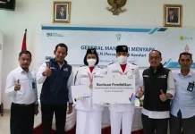 Dua Paskibra Nasional Asal Kendari Terima Bantuan Pendidikan dari PLN Dua Paskibra Nasional Asal Kendari Terima Bantuan Pendidikan dari PLN