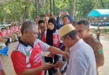 Pemkab Konawe Serahkan Bantuan Hibah ke Enam Rumah Ibadah dan Satu Organisasi Keagamaan Pemkab Konawe Serahkan Bantuan Hibah ke Enam Rumah Ibadah dan Satu Organisasi Keagamaan