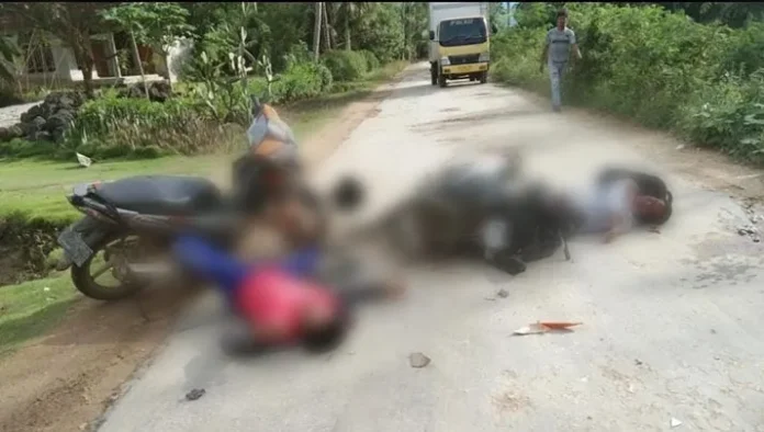 Diduga Menyalip Truk, Dua Pengendara Motor di Mubar Tabrakan