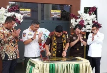 Renovasi Gedung Kejari Kendari Senilai Rp2,7 Miliar Diresmikan Renovasi Gedung Kejari Kendari Senilai Rp2,7 Miliar Diresmikan