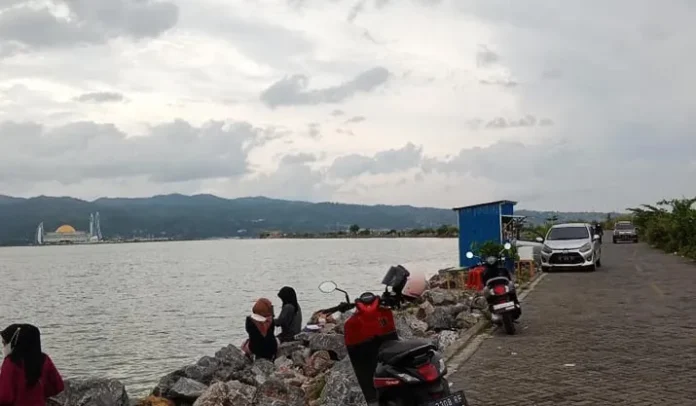 Batbat Masih Menjadi Tempat Nongkrong yang Digemari Anak Muda Kendari