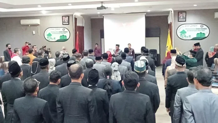 Dekan hingga Ketua Jurusan Lingkup UHO Resmi Dikukuhkan, Ini Nama-namanya Dekan hingga Ketua Jurusan Lingkup UHO Resmi Dikukuhkan, Ini Nama-namanya