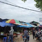 Harga BBM dan Sembako Naik, Pedagang Mengeluh Sepi Pembeli Harga BBM dan Sembako Naik, Pedagang Mengeluh Sepi Pembeli