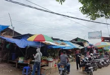 Harga BBM dan Sembako Naik, Pedagang Mengeluh Sepi Pembeli Harga BBM dan Sembako Naik, Pedagang Mengeluh Sepi Pembeli