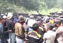 Sejumlah Buruh Diamankan Polisi Akibat Kericuhan di Pelabuhan Bungkutoko Sejumlah Buruh Diamankan Polisi Akibat Kericuhan di Pelabuhan Bungkutoko