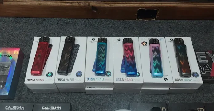 Harga liquid vape (cairan rokok elektrik) di Kota Kendari dipastikan ikut terseret naik jika harga cukai mengalami kenaikan pada 2023. (Ismu/zonasultra.id)