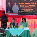 Kunker di Koramil Tikep Mubar, Dandim 1416/Muna Ingatkan Anggotanya Keluarga yang Utama Kunker di Koramil Tikep Mubar, Dandim 1416/Muna Ingatkan Anggotanya Keluarga yang Utama