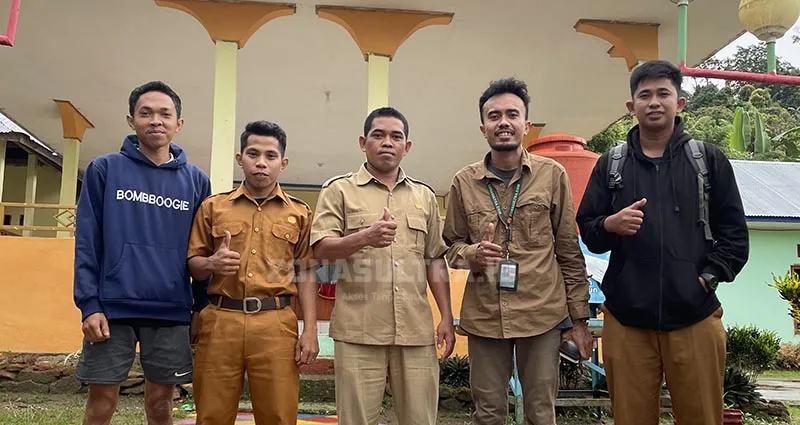 Pemandangan sunset di kolam renang puncak Ulu Rina, Kolaka.