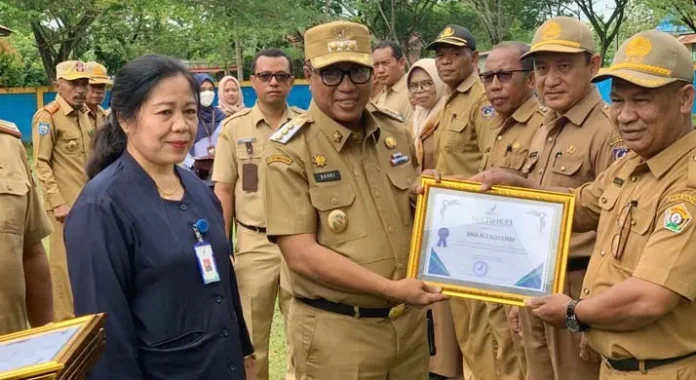 Tujuh Sekolah di Mubar Terima Sertifikat Pangan dan Jajanan Aman dari Badan POM