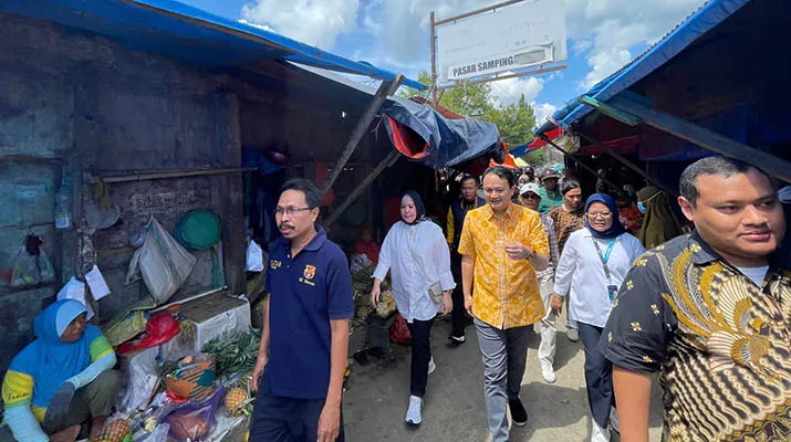 Kunjungi Pasar Mandonga, Wamendag: Harga Sembako Stabil, Stok Aman