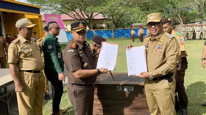 Pemkab Mubar Hibahkan Dana untuk Bangun Rumah Dinas Kejaksaan Pemkab Mubar Hibahkan Dana untuk Bangun Rumah Dinas Kejaksaan