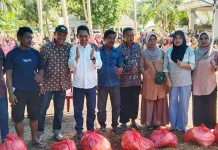 700 Paket Pangan Murah Disebar di Dua Kecamatan di Wakatobi 1.700 Paket Pangan Murah Disebar di Dua Kecamatan di Wakatobi
