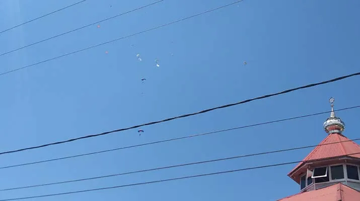 2 Jet Sukhoi dan 9 Kapal Perang Beratraksi di Wakatobi