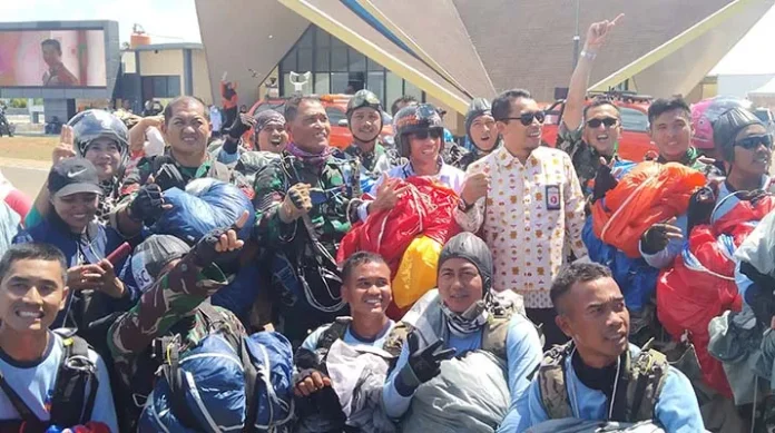 2 Jet Sukhoi dan 9 Kapal Perang Beratraksi di Wakatobi