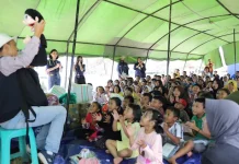 Jalankan Aktivitas Trauma Healing, Forum Humas BUMN Gelar Nobar untuk Warga Korban Gempa Cianjur Jalankan Aktivitas Trauma Healing, Forum Humas BUMN Gelar Nobar untuk Warga Korban Gempa Cianjur