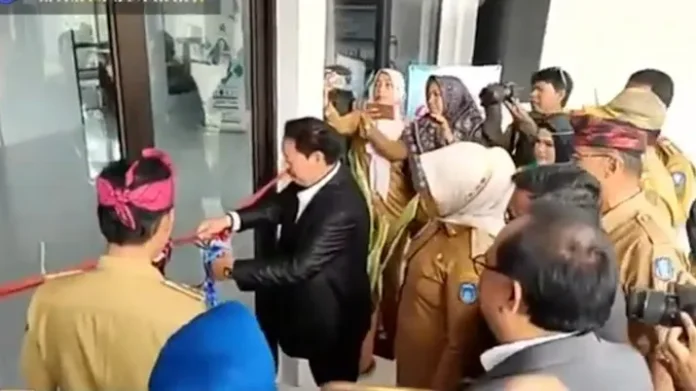 PSX_20221220_214127 Kepala Perpunas Resmikan Gedung Perpustakaan Umum di Wakatobi