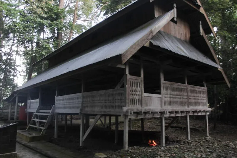 Mengulik Keunikan Wisata Religi Makam Sangia Wambulu di Buton Tengah