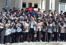 Peringati Hari Korpri ke-51, Pemkab Konawe Beri Penghargaan ke Sejumlah PNS dan Guru Peringati Hari Kopri ke-51, Pemkab Konawe Beri Penghargaan ke Sejumlah PNS dan Guru