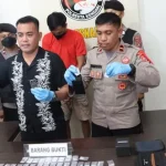 Dijanjikan Imbalan Rp800 Ribu, Pemuda di Kendari Nekat Jadi Kurir Sabu Dijanjikan Imbalan Rp800 Ribu, Pemuda di Kendari Nekat Jadi Kurir Sabu