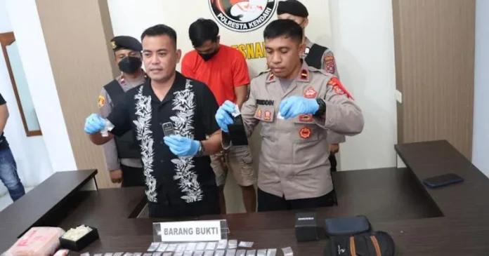 Dijanjikan Imbalan Rp800 Ribu, Pemuda di Kendari Nekat Jadi Kurir Sabu