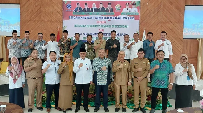 Wamenaker Sambangi BPVP Kendari untuk Berkolaborasi dengan Pemprov