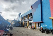 Pedagang di Pasar Sentral Wua-wua Keluhkan Pemadaman Listrik Pasar Sentral Wua-wua Kendari, Sulawesi Tenggara (Sultra)