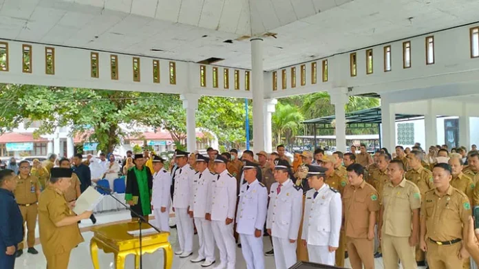 Bupati Konawe Lantik Tujuh Lurah
