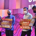 SME’s Lifetime Achievement Award, BRI Apresiasi Loyalitas Nasabah dengan Berikan Saham BBRI SME’s Lifetime Achievement Award, BRI Apresiasi Loyalitas Nasabah dengan Berikan Saham BBRI