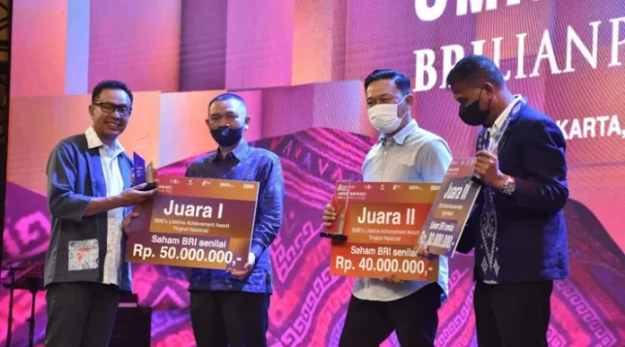 SME’s Lifetime Achievement Award, BRI Apresiasi Loyalitas Nasabah dengan Berikan Saham BBRI SME’s Lifetime Achievement Award, BRI Apresiasi Loyalitas Nasabah dengan Berikan Saham BBRI