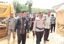 Banyak Warga Gantungkan Hidup di Tambang Pasir Nambo Banyak Warga Gantungkan Hidup di Tambang Pasir Nambo